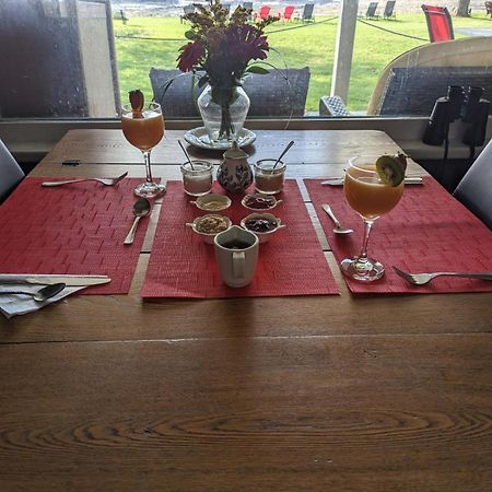 Auberge Les Blancs Moutons Saint-Laurent-de-l'ile d'Orleans 外观 照片