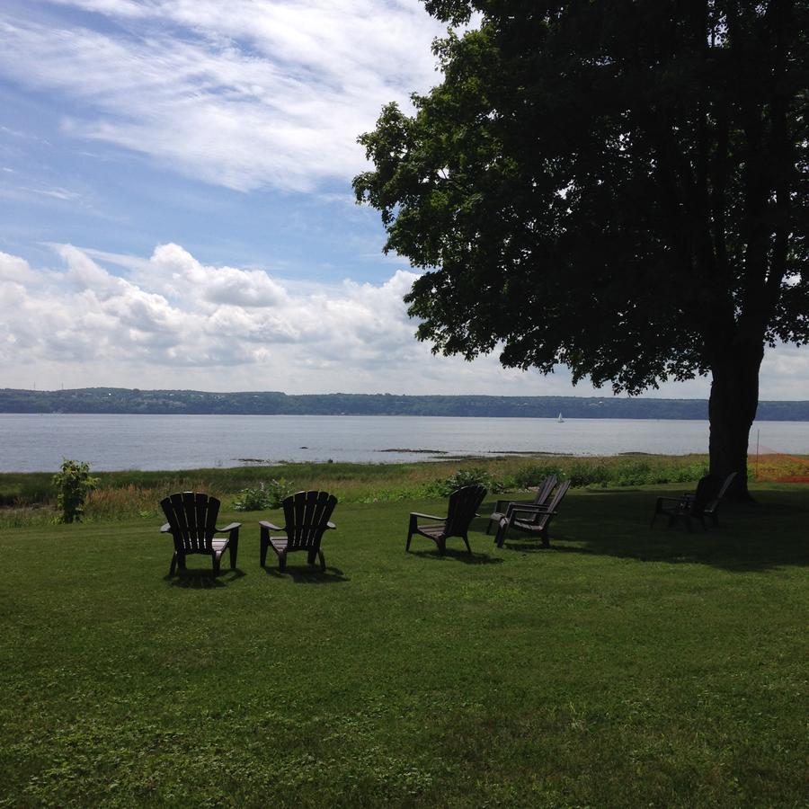 Auberge Les Blancs Moutons Saint-Laurent-de-l'ile d'Orleans 外观 照片