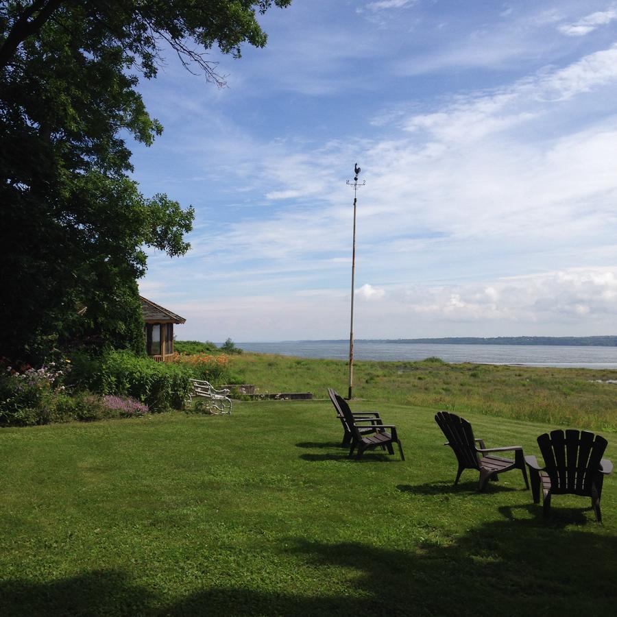 Auberge Les Blancs Moutons Saint-Laurent-de-l'ile d'Orleans 外观 照片