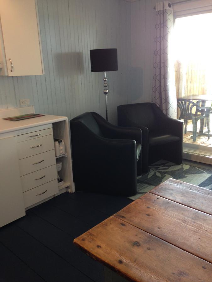 Auberge Les Blancs Moutons Saint-Laurent-de-l'ile d'Orleans 外观 照片