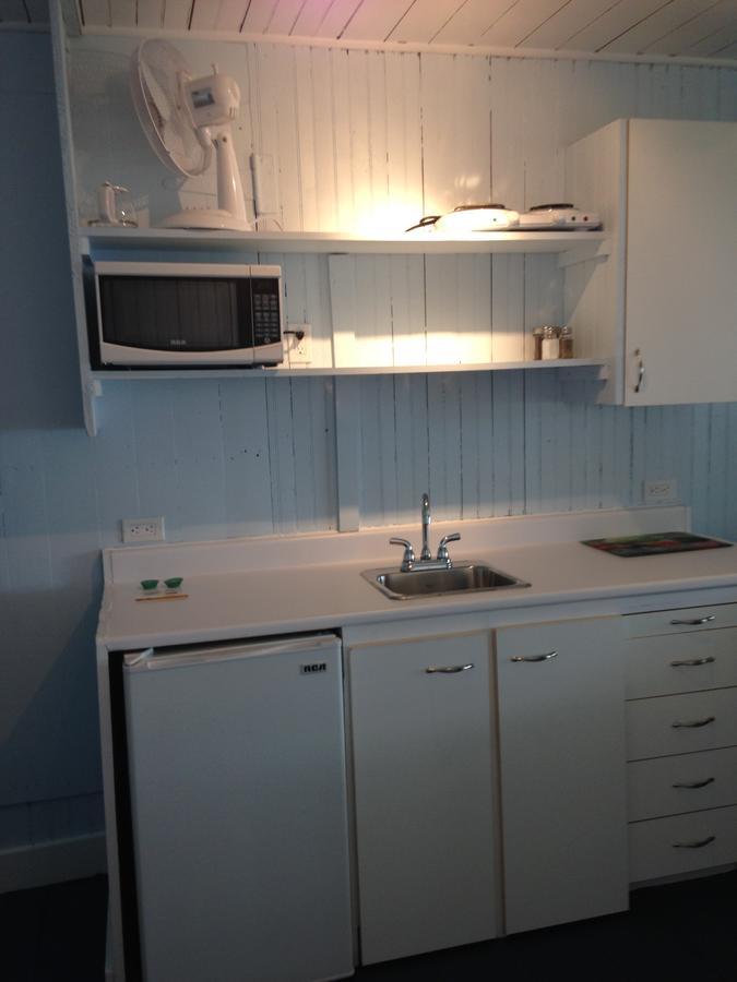 Auberge Les Blancs Moutons Saint-Laurent-de-l'ile d'Orleans 外观 照片